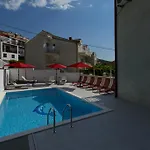 Bingo Aparthotel 3*