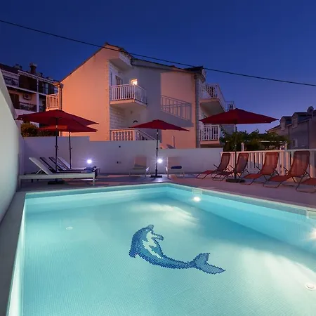 Bingo Aparthotel 3*