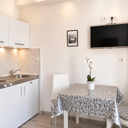 Bingo Aparthotel 3*